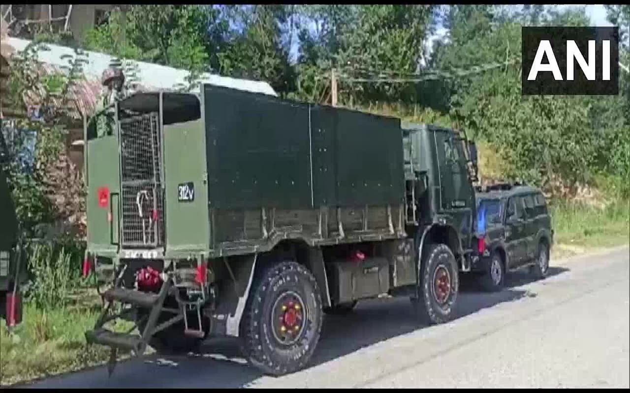 Anantnag Encounter: जम्मू-कश्मीर के अनंतनाग में सुरक्षाबलों को बड़ी सफलता, दो आतंकवादियों को किया ढेर