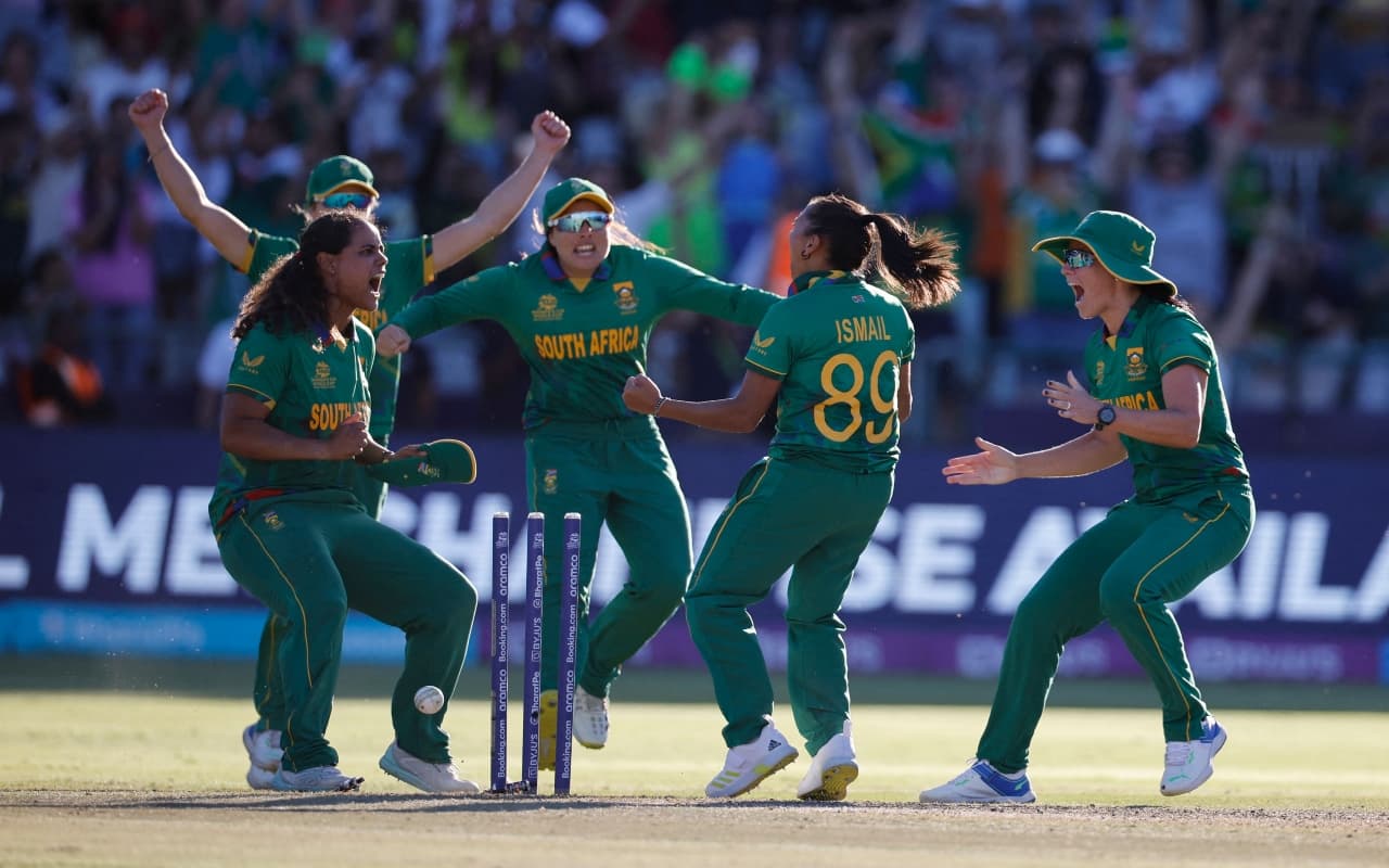 ENG vs SA Women's WC: इंग्लैंड को हराकर दक्षिण अफ्रीका पहली बार फाइनल में, ऑस्ट्रेलिया से होगी भिड़ंत