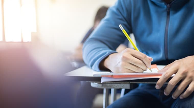 career options after 12th: बारहवीं के बाद इंटीग्रेटेड एमएससी के साथ रिसर्च में बढ़ें आगे