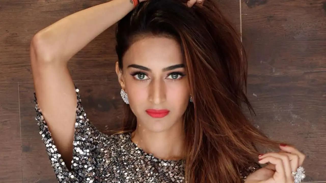 6 साल बाद Jhalak Dikhhla Jaa 10 की टीवी पर वापसी, Erica Fernandes के साथ इस एक्ट्रेस को किया गया अप्रोच