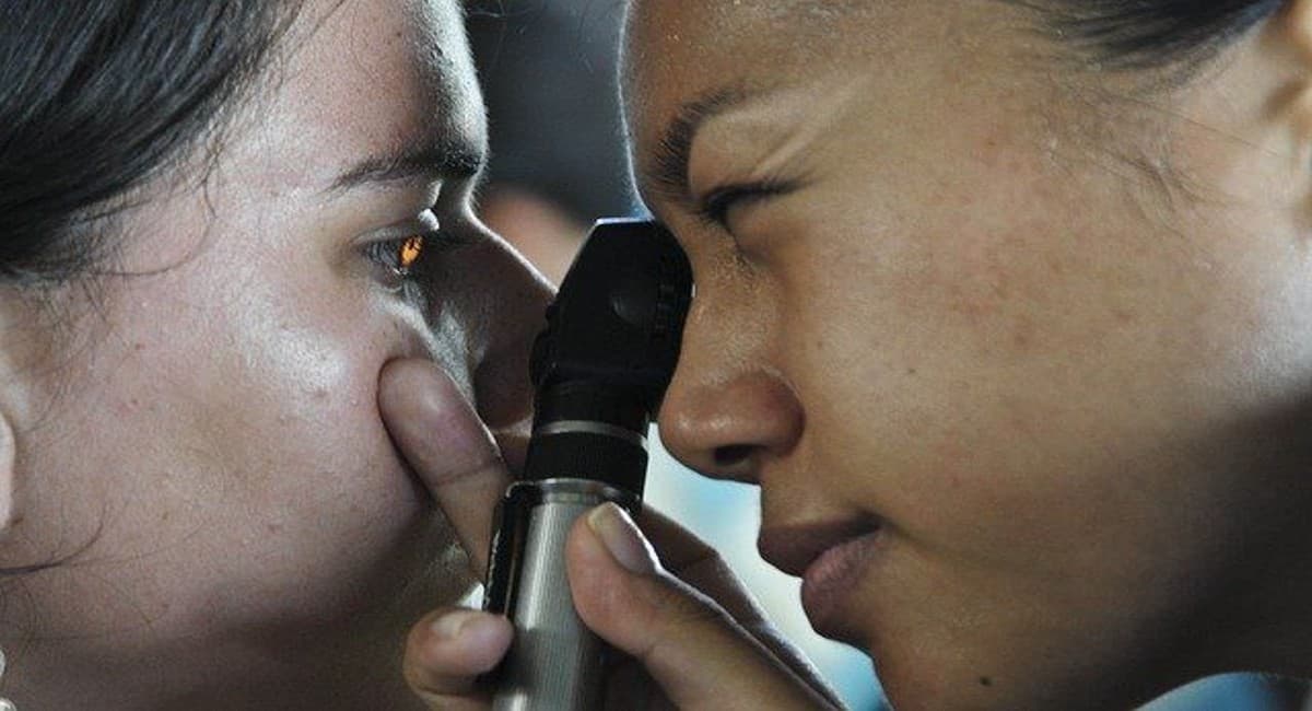 World Sight Day 2021: कोरोना में अपनी आंखों से करें बेहद प्यार, वायरस के संक्रमण से बचने के लिए उठाएं ये कदम