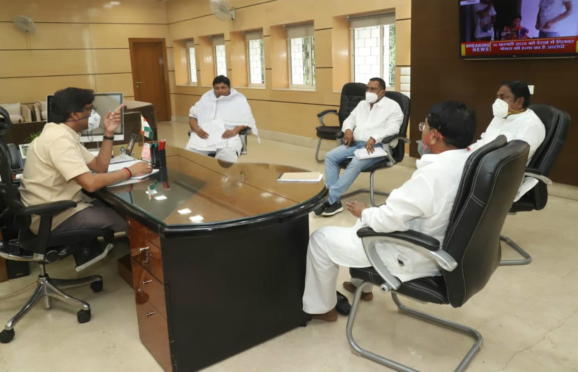 सीएमओ से सभी मंत्रियों को कोरेंटिन में रहने का निर्देश, सीएम हेमंत सोरेन के सभी कार्यक्रम रद्द