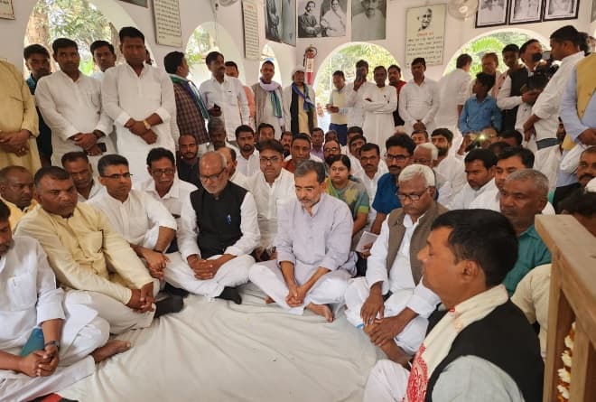 उपेंद्र कुशवाहा निकले विरासत बचाओ नमन यात्रा पर, बोले- नीतीश को अपने दल में नहीं दिखा उत्तराधिकारी