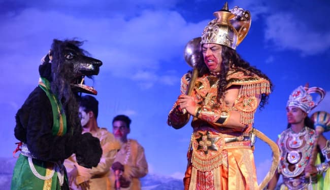 Ayodhya Ramleela : शक्ति बाण से मूर्छित हुए लक्ष्मण, शोक में डूबे राम