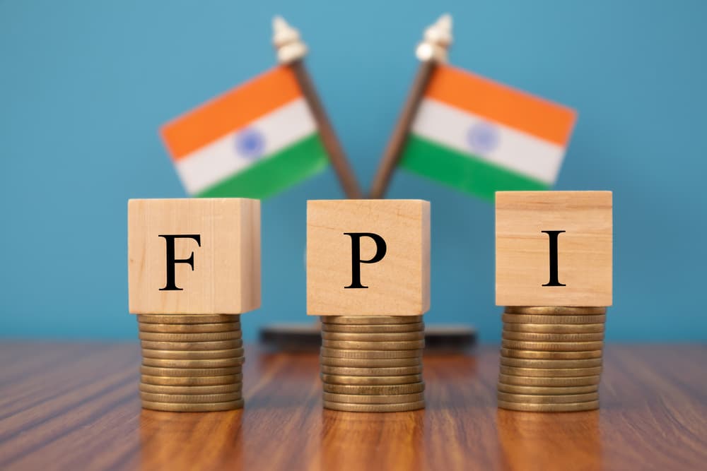 लगातार सातवें महीने एफपीआई की निकासी जारी, अप्रैल में शेयरों से 17,144 करोड़ रुपये निकाले