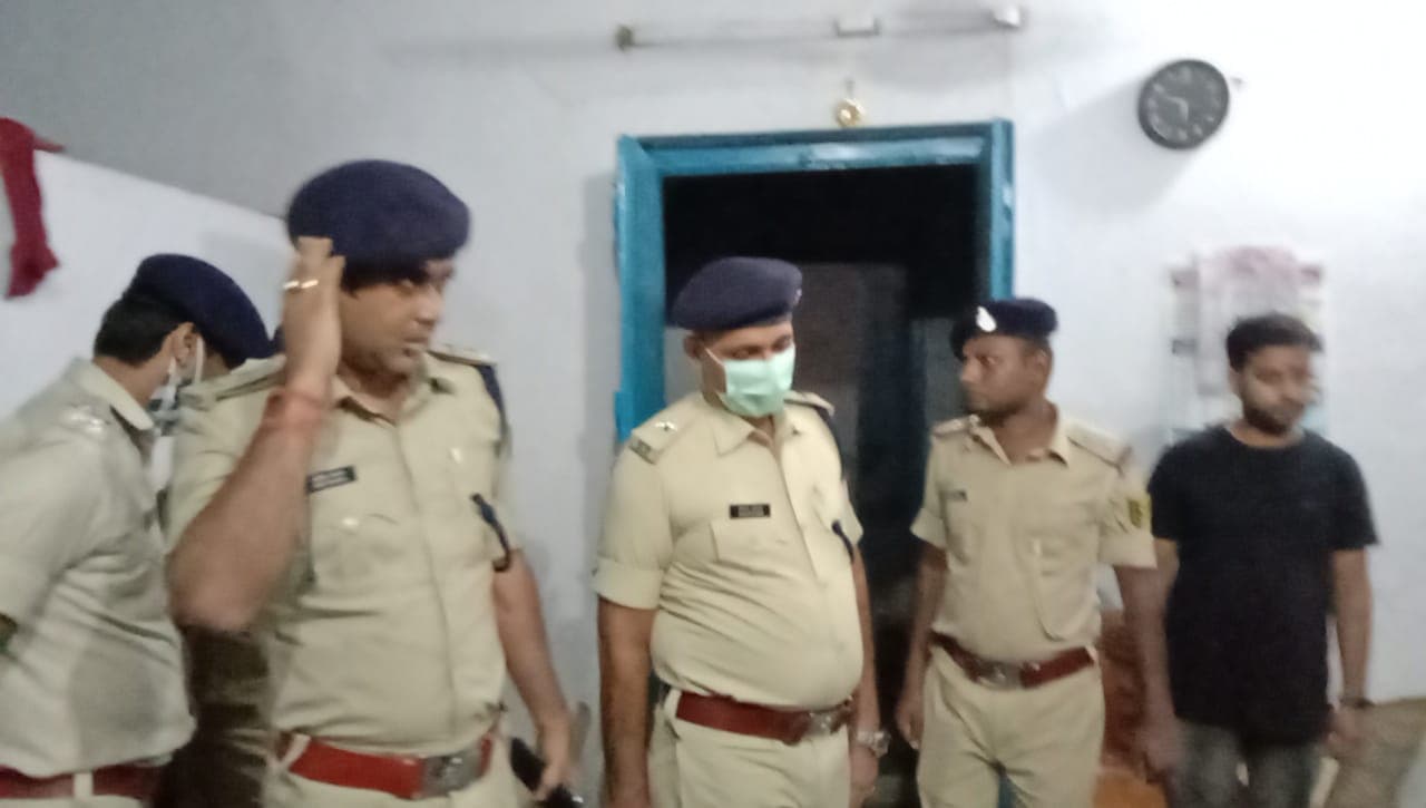 Bihar : शीशा कारोबारी की हत्या, फोन कर मांगा पत्नी से तीन लाख की रंगदारी, तीन दिनों में दो कारोबारी की हत्या