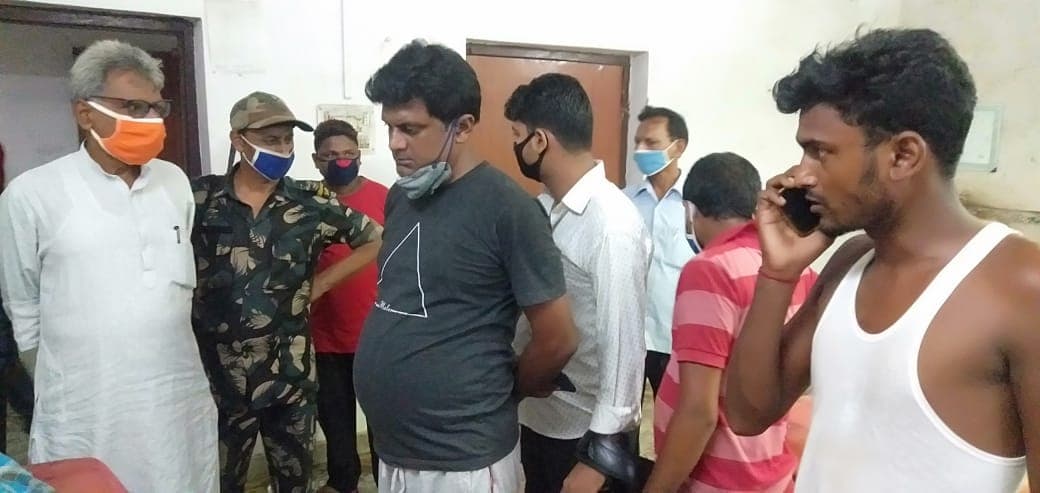 बाइक सवार अपराधियों ने दुकान पर चलायी अंधाधुंध गोलियां, दुकानदार की मौत