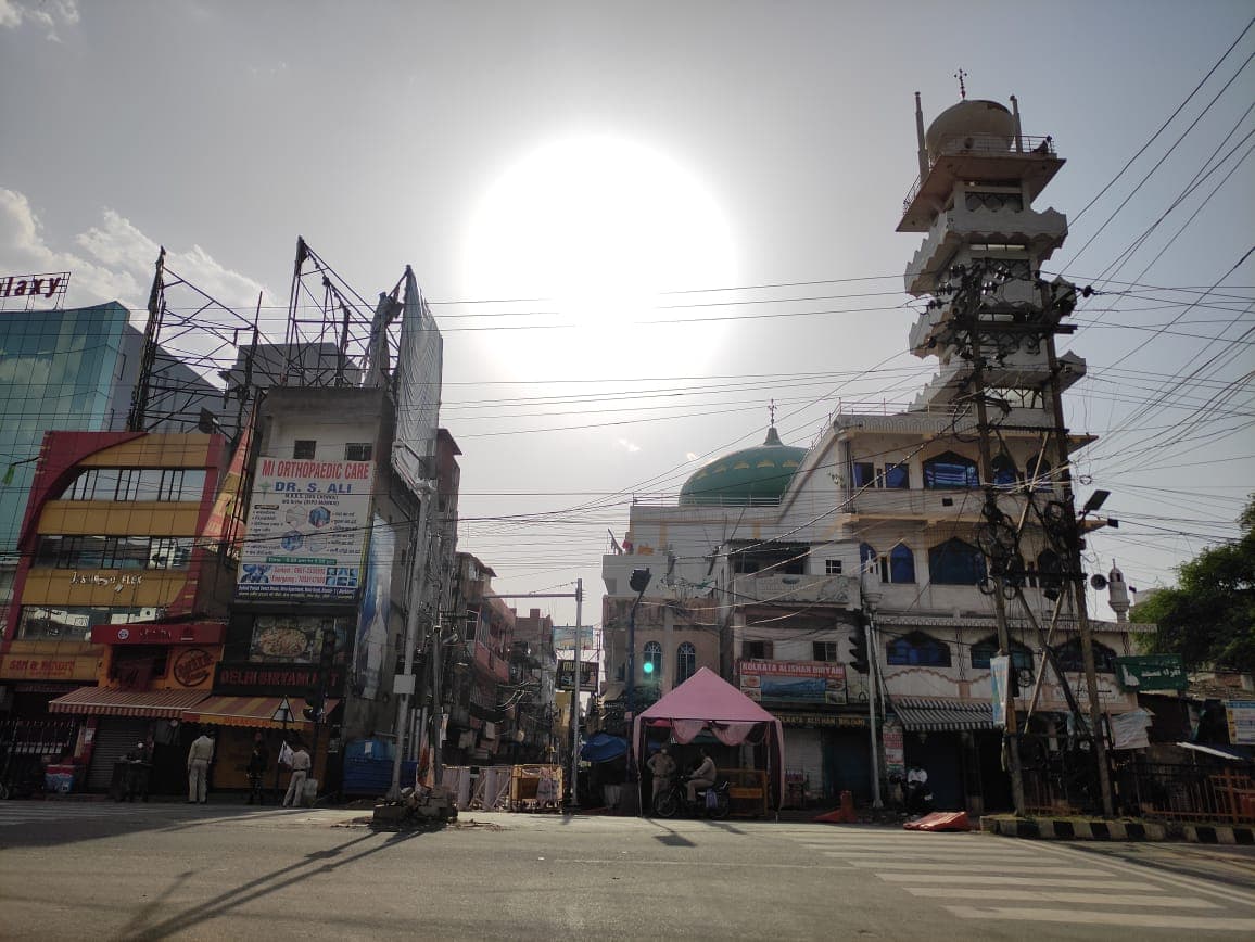 नहीं पहने नये कपड़े, तो कहीं नहीं बनी बिरयानी कुछ इस तरह मनी ईद