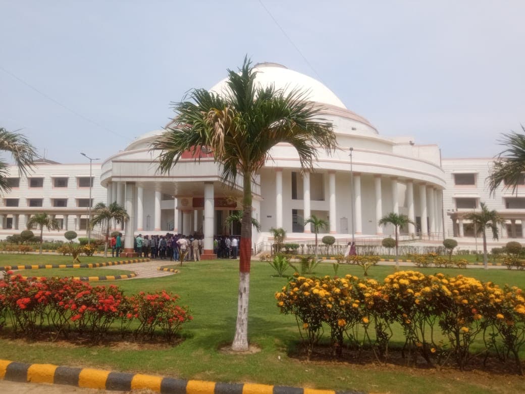 नये संसद पर बिहार में संग्राम, भाजपा ने नीतीश कुमार पर हल्ला बोला तो JDU ने कहा- उद्घाटन के दिन करेंगे अनशन