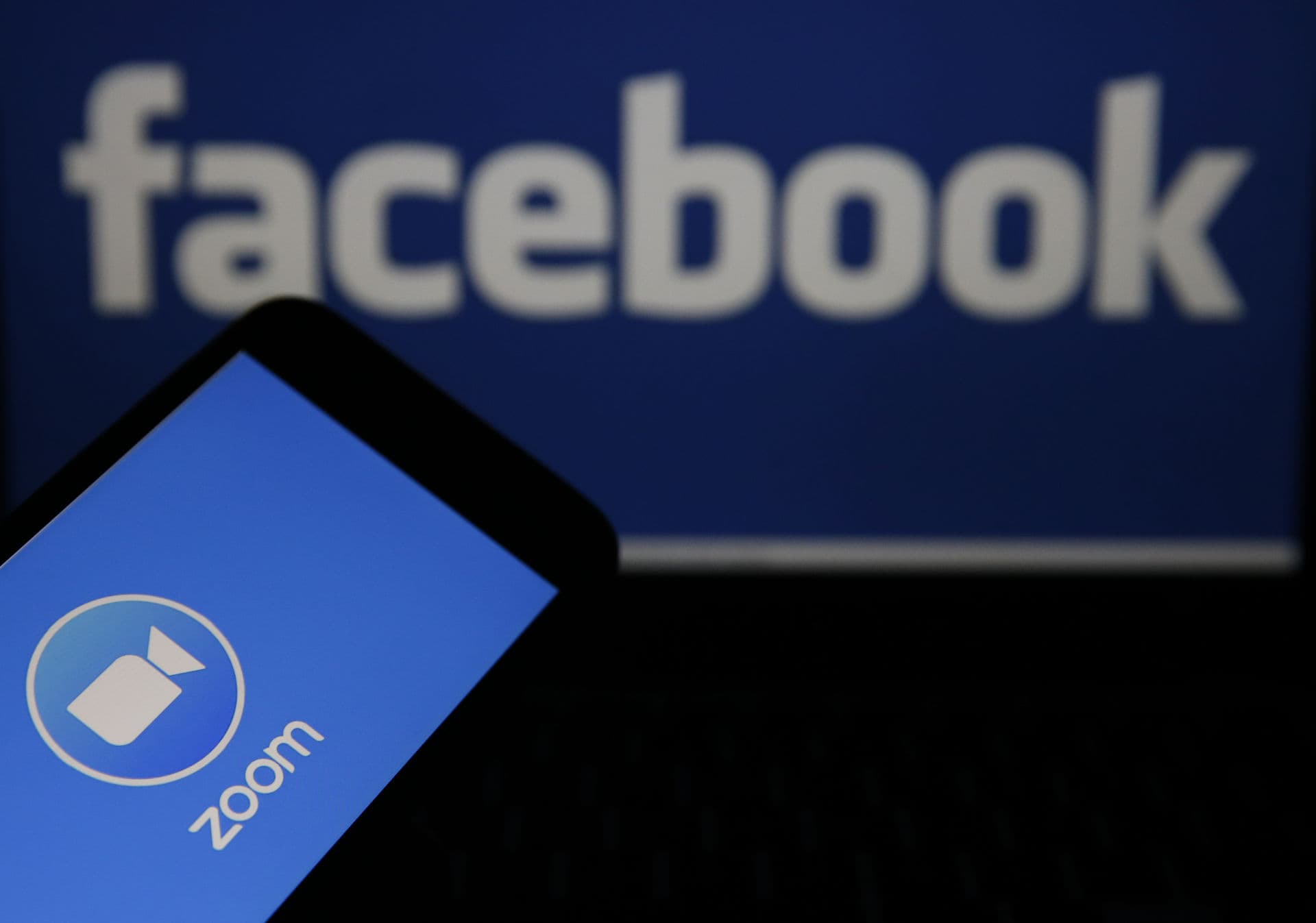 WhatsApp वेब पर आया Messenger Rooms; Zoom App को ऐसे टक्कर देगा Facebook