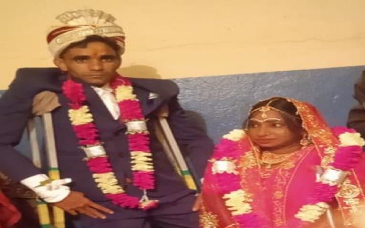 Facebook ने बना दी जोड़ी, नहीं लिया दहेज, हरियाणा के दिव्यांग टीचर सुनील की हुईं झारखंड की दिव्यांग रेणु