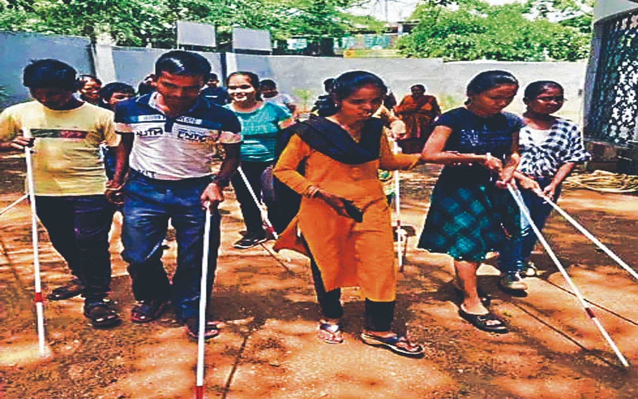 Job Fair: जमशेदपुर में आज दिव्यांगों के लिए रोजगार मेला, मैट्रिक-इंटर पास के लिए है खास मौका, ये है जरूरी