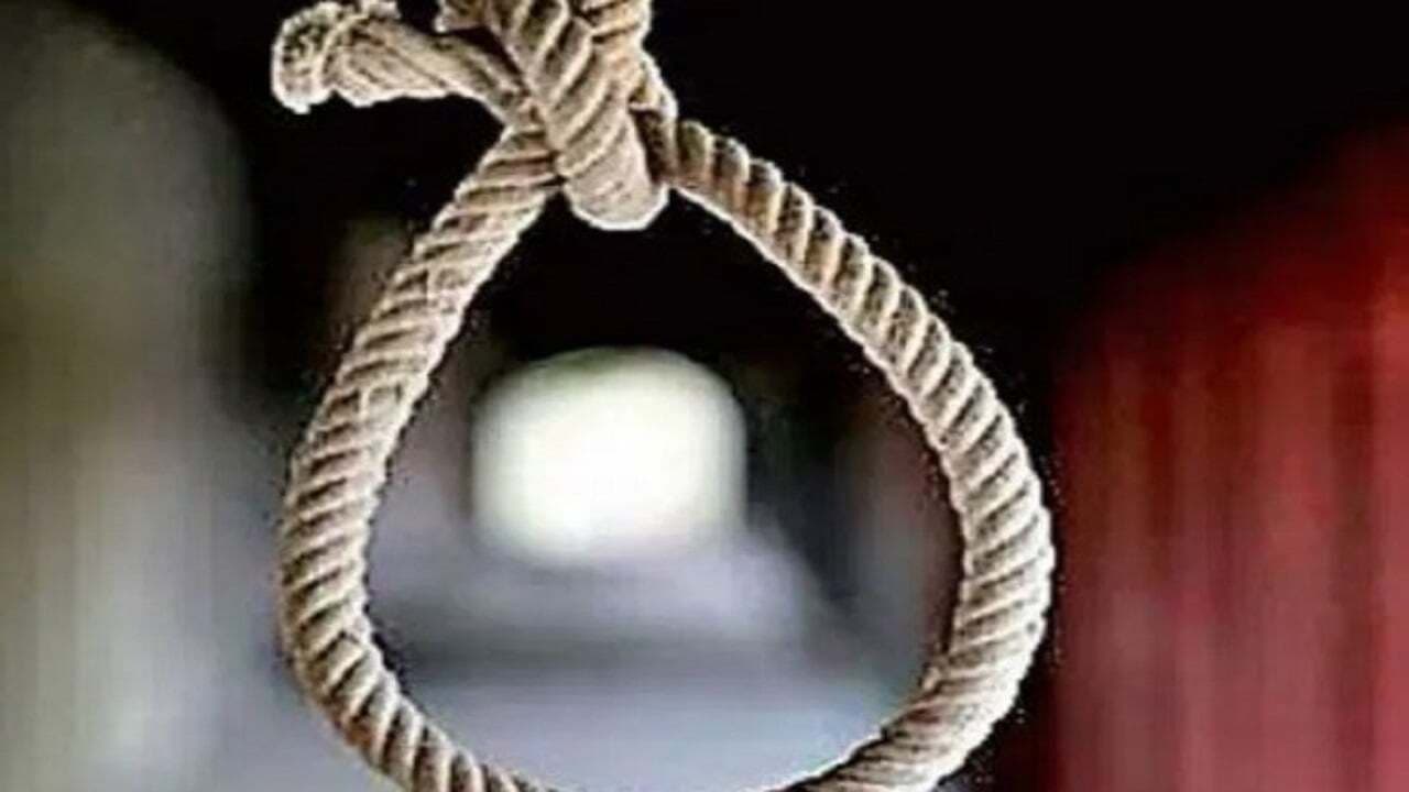 Lucknow University: हॉस्टल में लाइव आकर छात्रा ने की सुसाइड, फंदे से लटकता मिला शव, प्रेम प्रसंग का है मामला