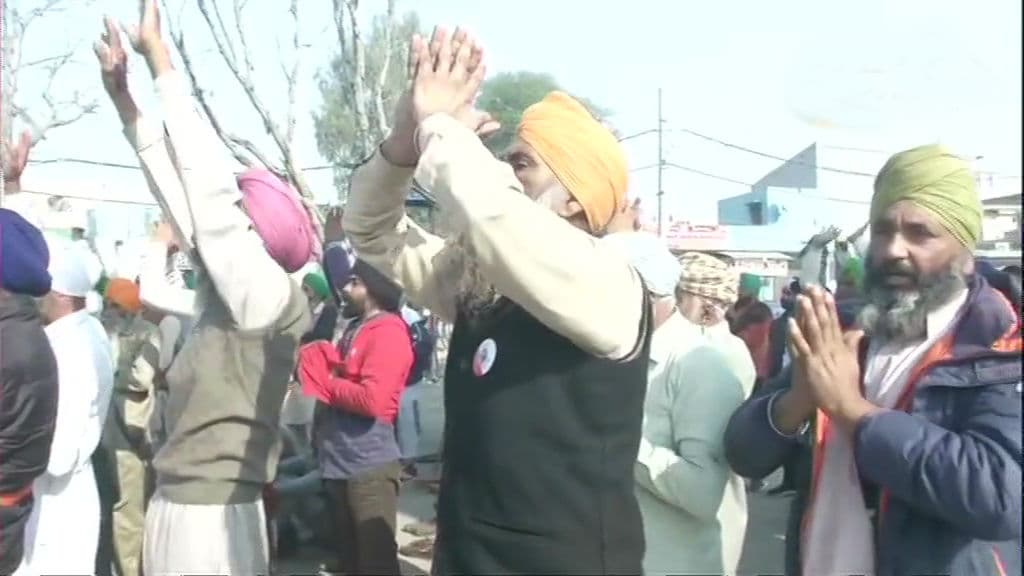 Farmers Protest LIVE Updates : किसान आंदोलन के कारण दिल्ली-यूपी बॉर्डर बंद, वैकल्पिक मार्ग के प्रयोग की सलाह