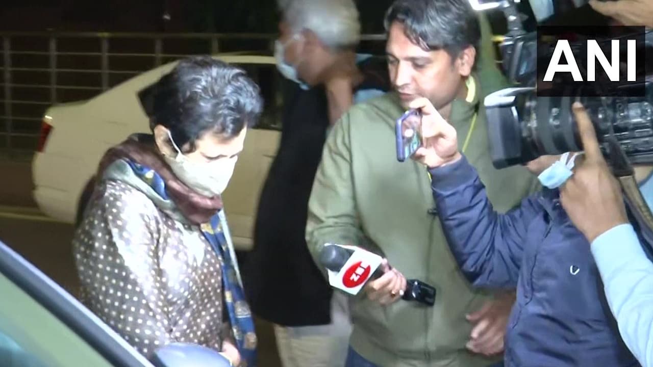 दिल्ली में कांग्रेस के वरिष्ठ नेताओं की बैठक, कृषि कानूनों को रद्द करने के केंद्र के फैसले पर मंथन