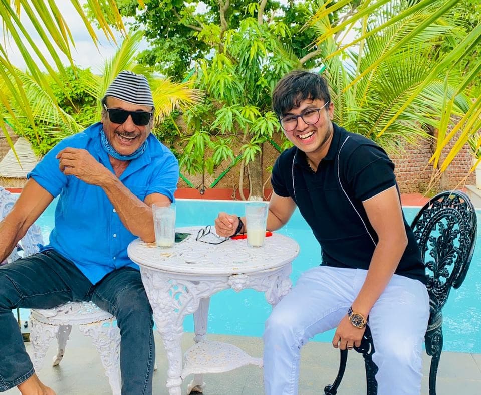 युवा गुजराती अभिनेता Om Baraiya मिले अपने प्रेरणा स्त्रोत और बॉलीवुड के मशहूर कलाकार जैकी श्रॉफ से