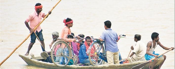 Bihar Flood 2021: बिहार में लगातार हो रही बारिश से नदियों में उफान, खतरे के निशान से ऊपर बह रही गंडक, जानें कोसी और गंगा का हाल