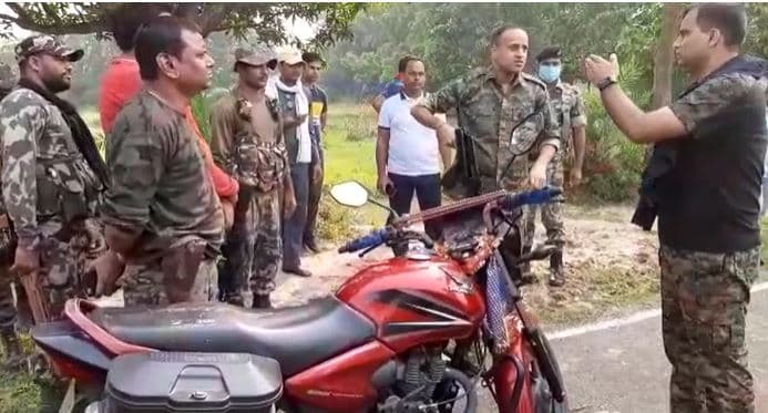 Bihar: थाना के बेहद करीब बसे गांव से युवक को किया अगवा और फायरिंग करते हुए निकल गये 50 से अधिक नक्सली