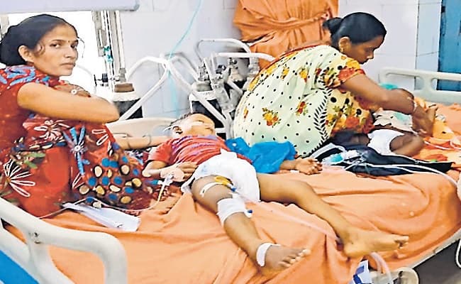 बारिश की बूंदें पड़ी तो जगी माताओं की उम्मीद, पीकू वार्ड में नहीं आया एईएस पीड़ित एक भी बच्चा