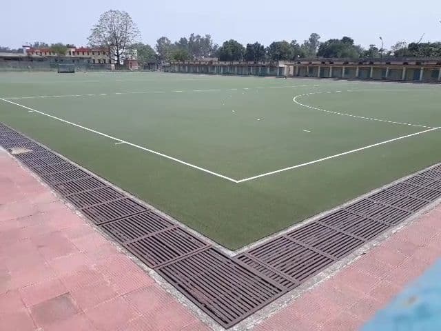 सिमडेगा में बनाये जा रहे एस्ट्रोटर्फ स्टेडियम के निर्माण में राशि की हो रही बरबादी, डीसी ने दिया ये आदेश