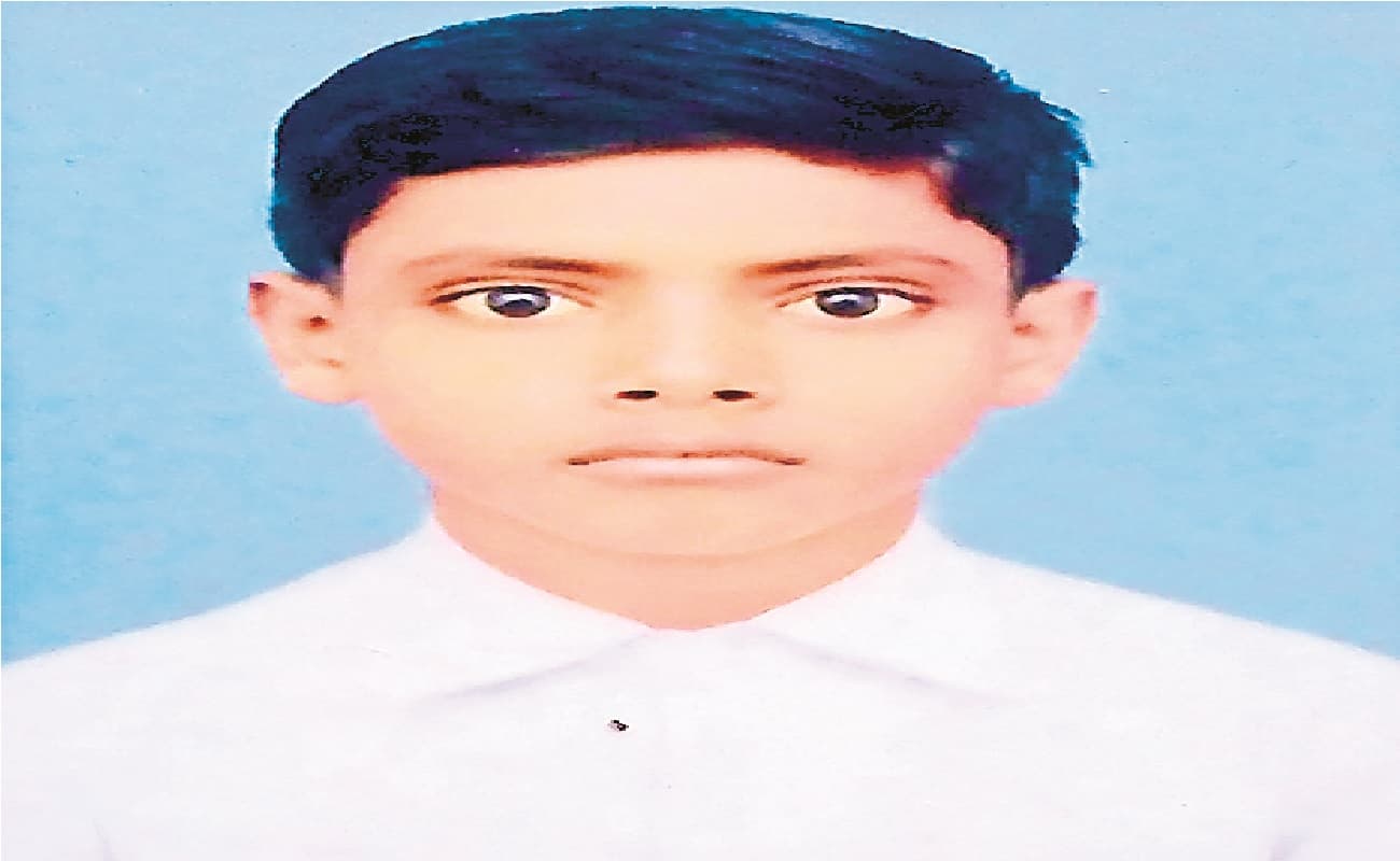 Bihar Board 10th Result: रसोइया के बेटे ने मैट्रिक लहराया परचम, परीक्षा में मिले इतने नंबर