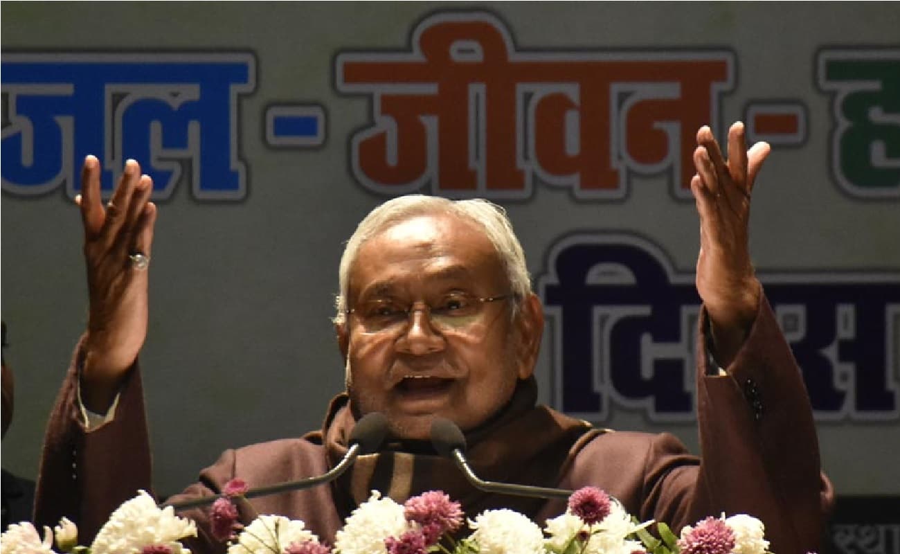 सीएम नीतीश ने अधिकारियों को दिया टास्क, IAS अफसरों से कहा- दिल्ली के बारे में न सोचें, बिहार पर ध्यान दें सीएम नीतीश ने अधिकारियों को दिया टास्क, IAS अफसरों से कहा- दिल्ली के बारे में न सोचें, बिहार पर ध्यान दें
