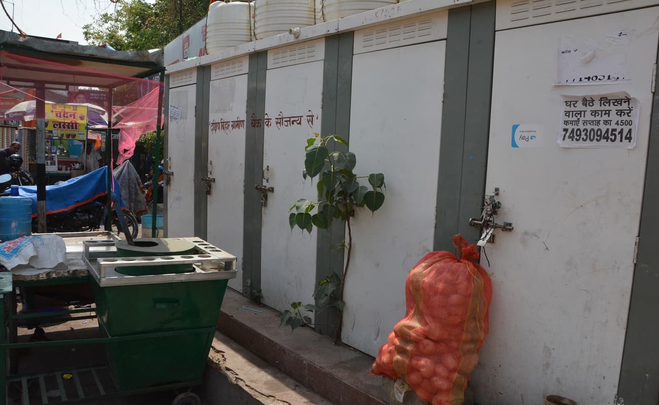 प्रभात पड़ताल: 25 लाख की आबादी वाले पटना में 25 पब्लिक टॉयलेट तक ठीक नहीं