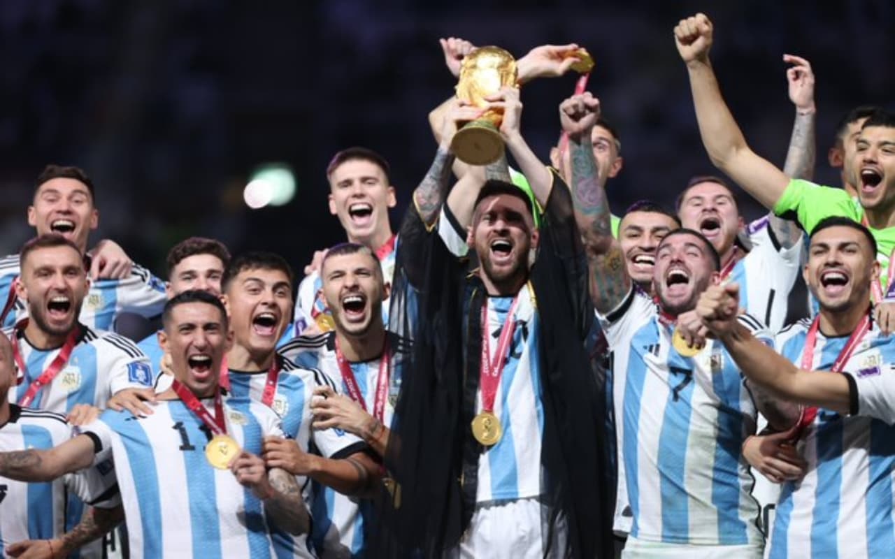 FIFA WC 2022 Prize Money: अर्जेंटीना हुई मालामाल, एम्बाप्पे को मिला गोल्डन बूट, देखें पूरी अवॉर्ड लिस्ट