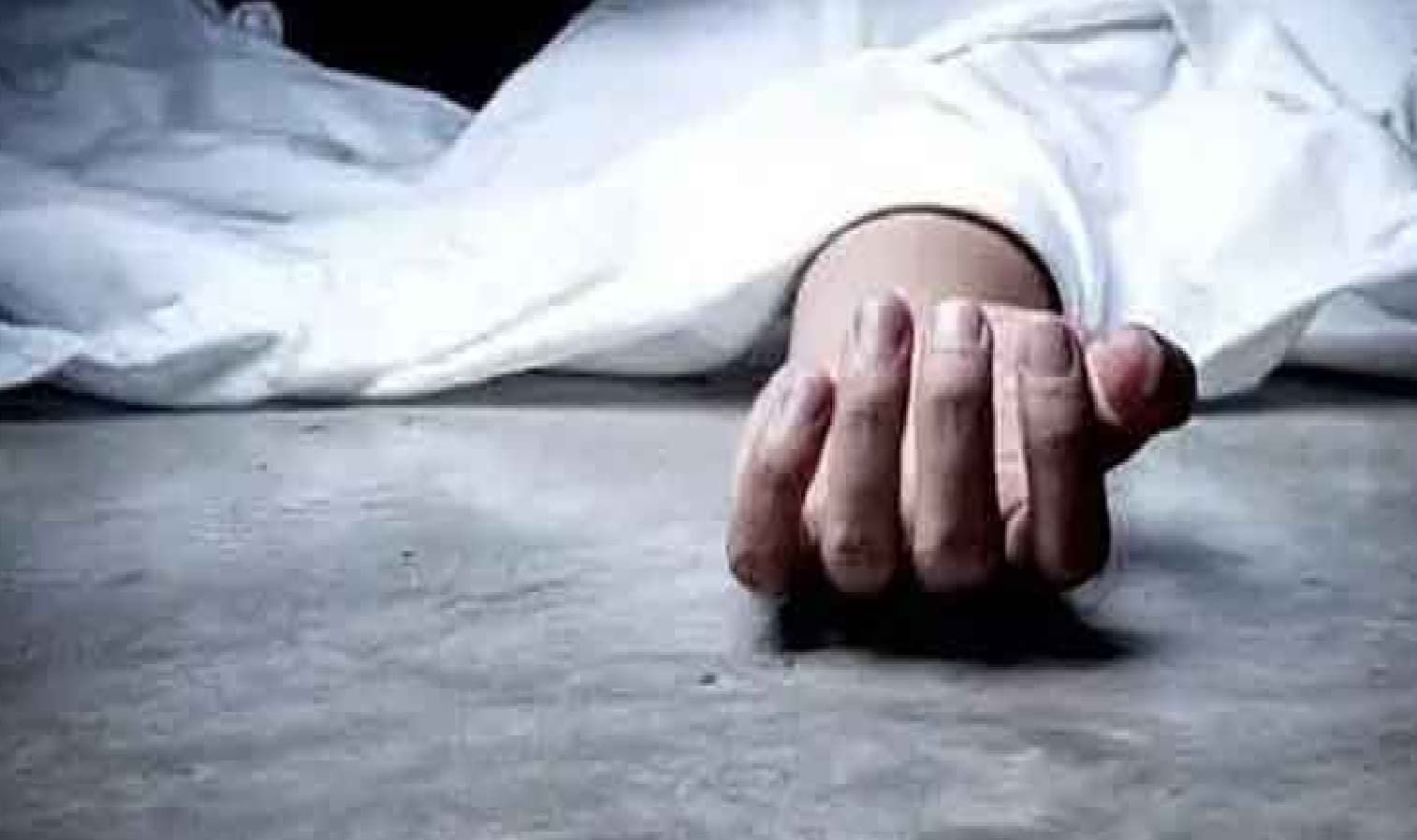 कोरोना संक्रमित हुई तो डिप्रेशन में आकर महिला ने कर ली आत्महत्या