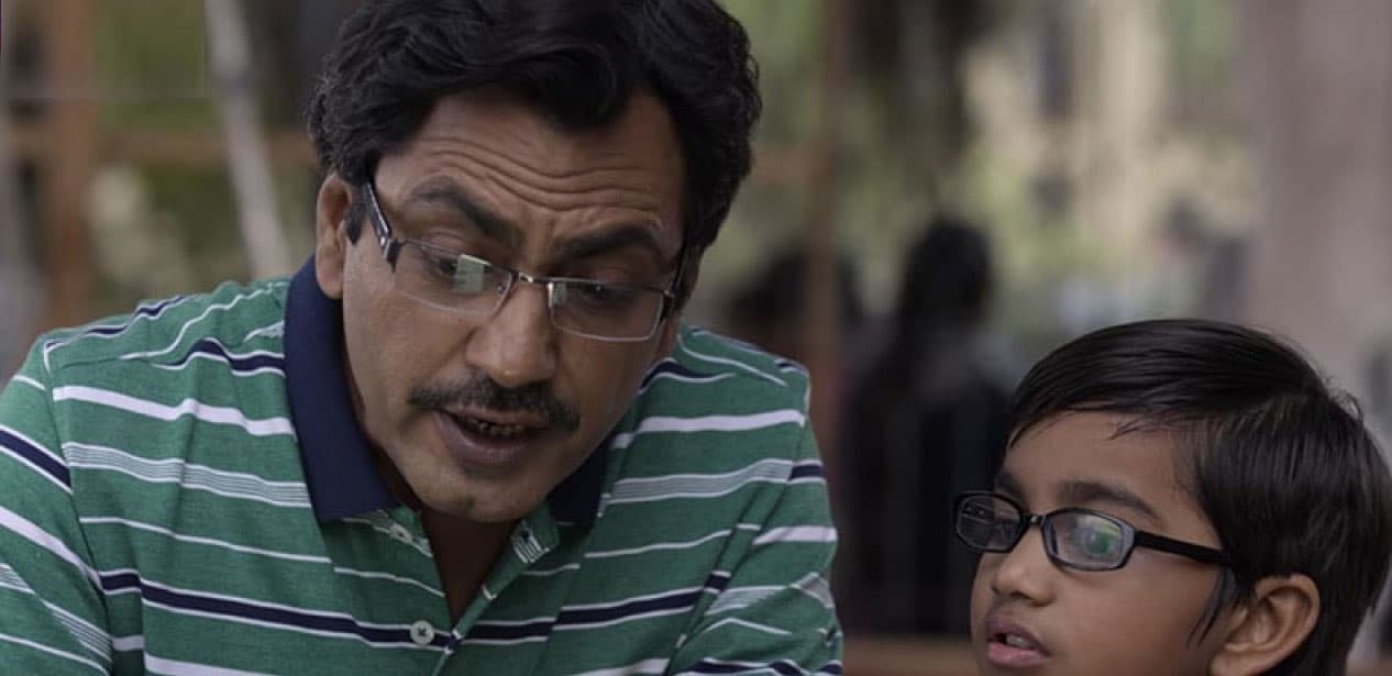 Film Review: कई संदेश देने के चक्कर में उलझ गयी Serious Men की कहानी