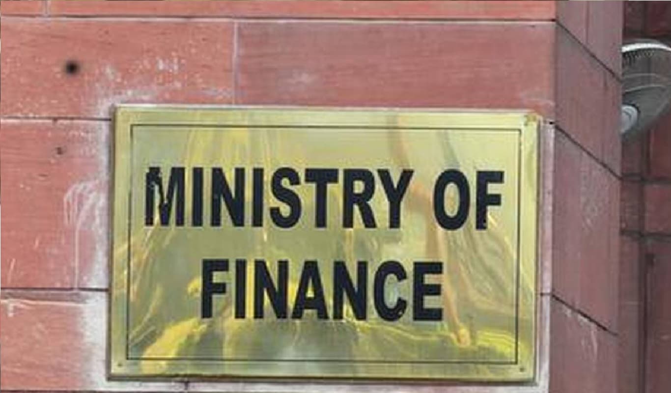 चार्टर्ड अकाउंटेंट, कंपनी सचिव को क्यों लाया गया PMLA कानून के दायरे में?