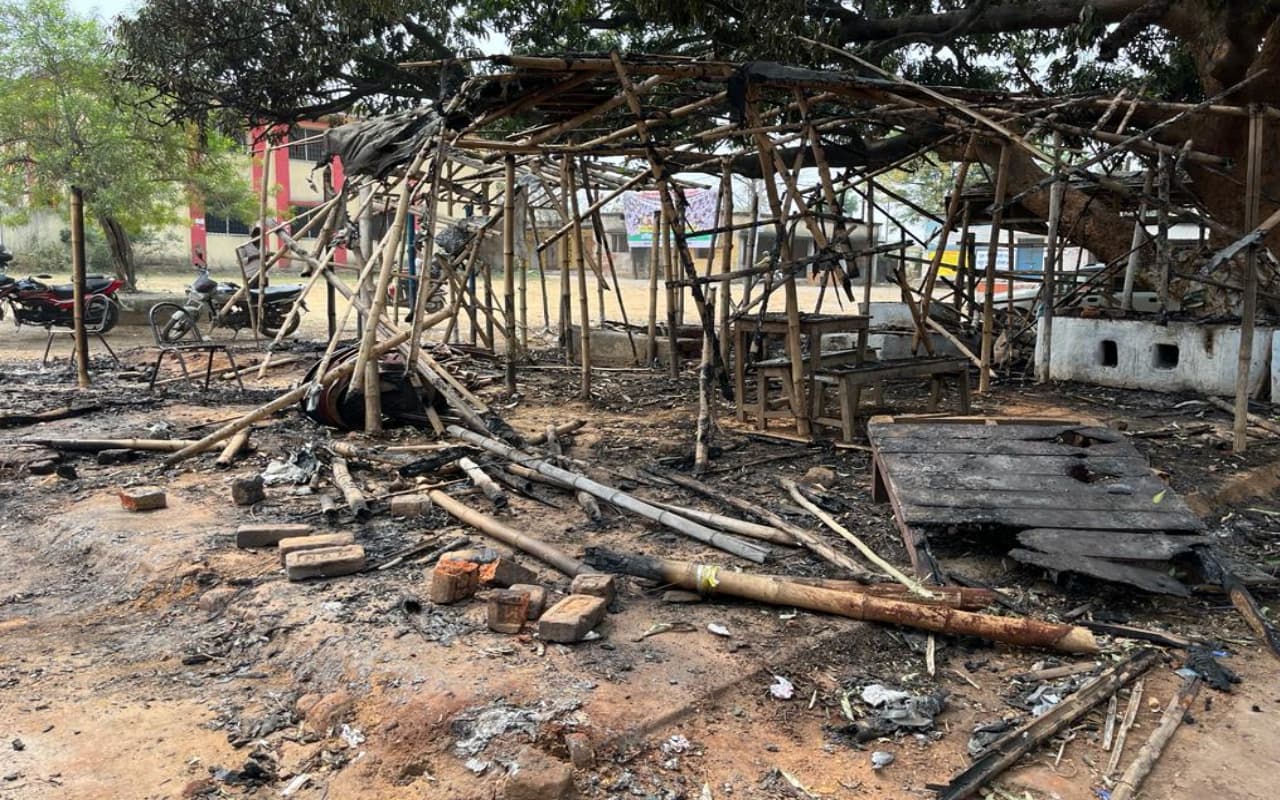 WB News : बड़ाबाजार के कॉटन स्ट्रीट में साड़ी गोदाम में भीषण आग, दमकल की 4 गाड़ियां मौके पर