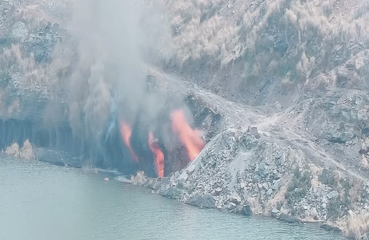 झारखंड सरकार ने माना बंद पड़ी खदानें पर्यावरण के लिए बन रही खतरा, लोगों के स्वास्थ्य पर भी बुरा प्रभाव