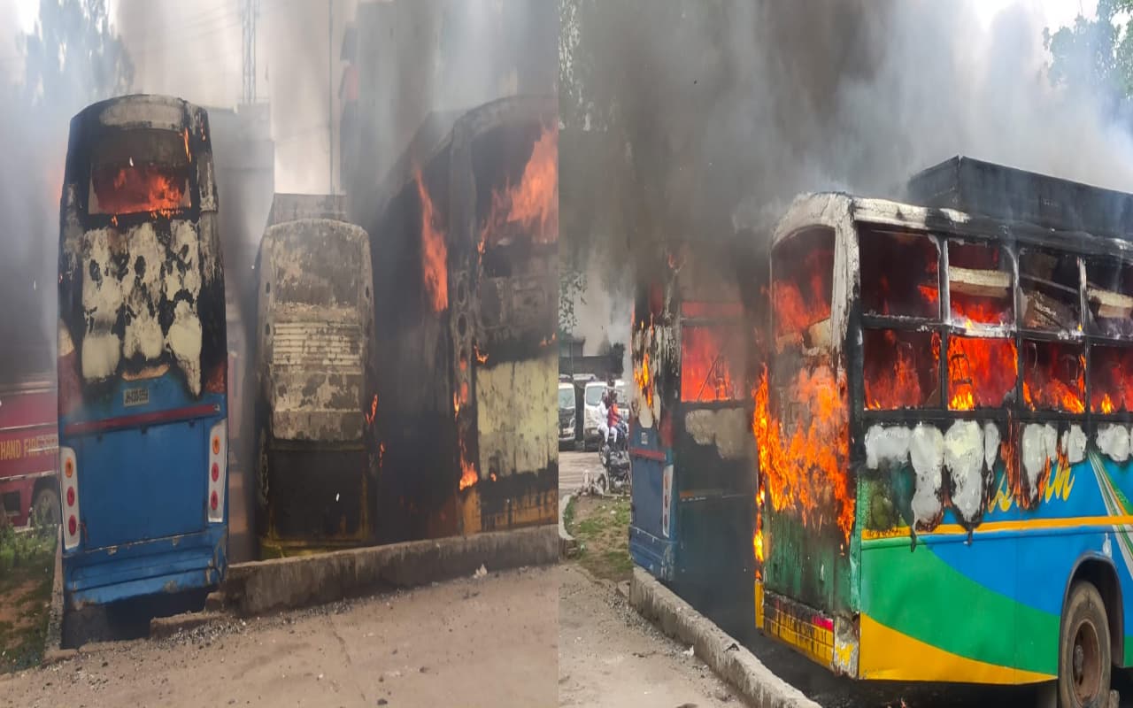 रांची के खादगढ़ा बस स्टैंड में हादसा, नौ बसों में लगी आग, मची अफरा-तफरी