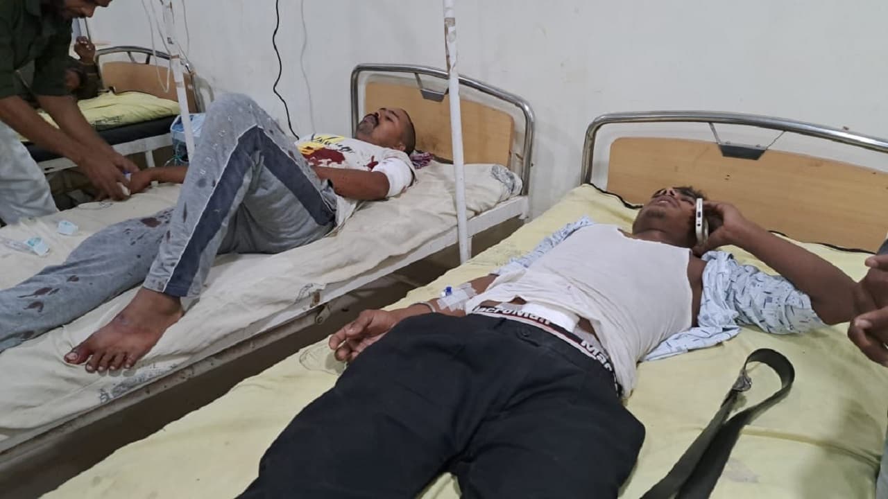 Bihar: मुंगेर में दबंगो ने घर में घुसकर की ताबड़तोड़ फायरिंग, केस नहीं उठाने पर चाचा-भतीजा को मारी गोली