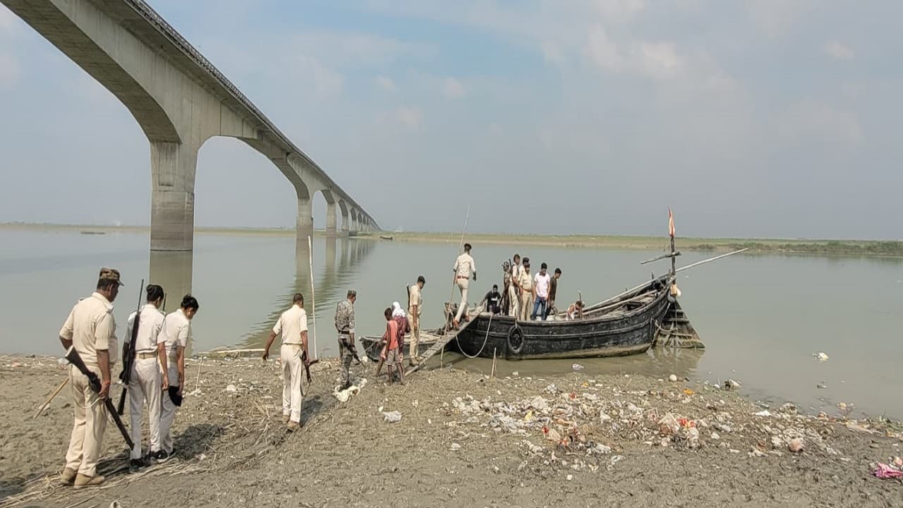 बिहार: भागलपुर में गंगा कछार में छिपे बदमाशों ने चलायी ताबड़तोड़ गोली, रोपनी करने गए मजदूरों पर की फायरिंग