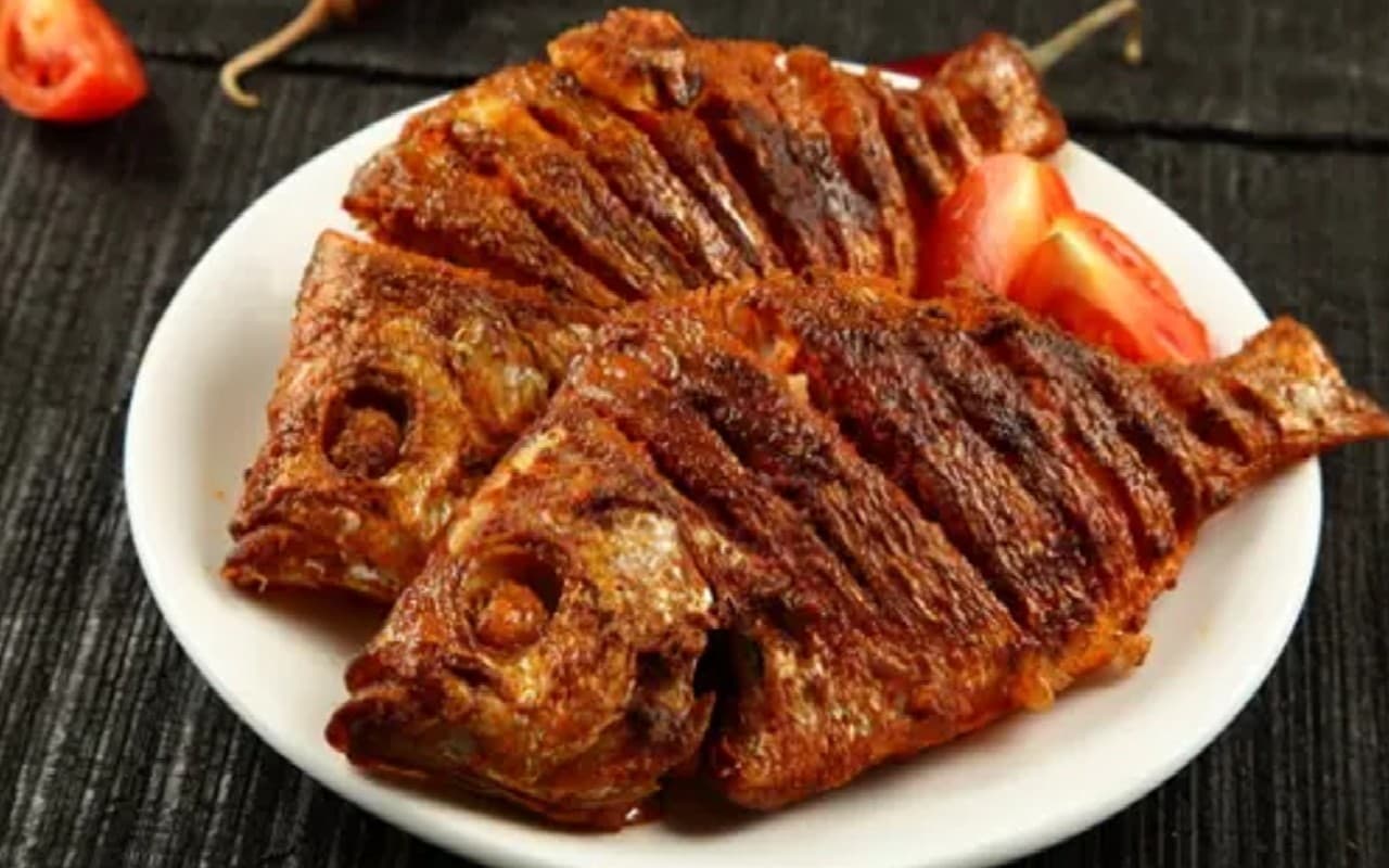 Rajdhani Express: नॉनवेज खाने वालों के लिए खुशखबरी, राजधानी एक्‍सप्रेस की थाली में जल्द मिलेगी फ‍िश फ्राई