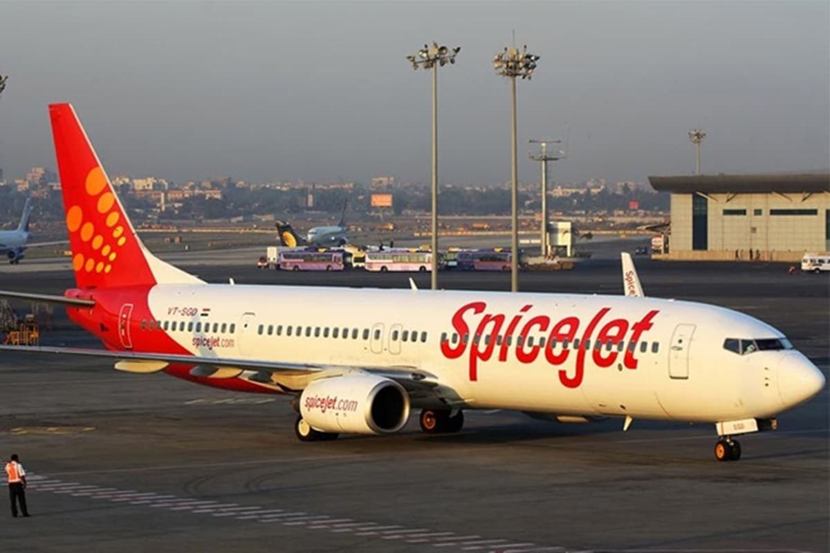 SpiceJet: दिल्ली से नासिक जा रहे स्पाइसजेट विमान में आयी तकनीकी खराबी, बीच रास्ते से लौटा