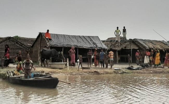 मुजफ्फरपुर: बाढ़ राहत के लिए तैयारी में जिला प्रशासन, खाद्यान्न आपूर्ति के लिए सभी अंचलों को दो-दो लाख