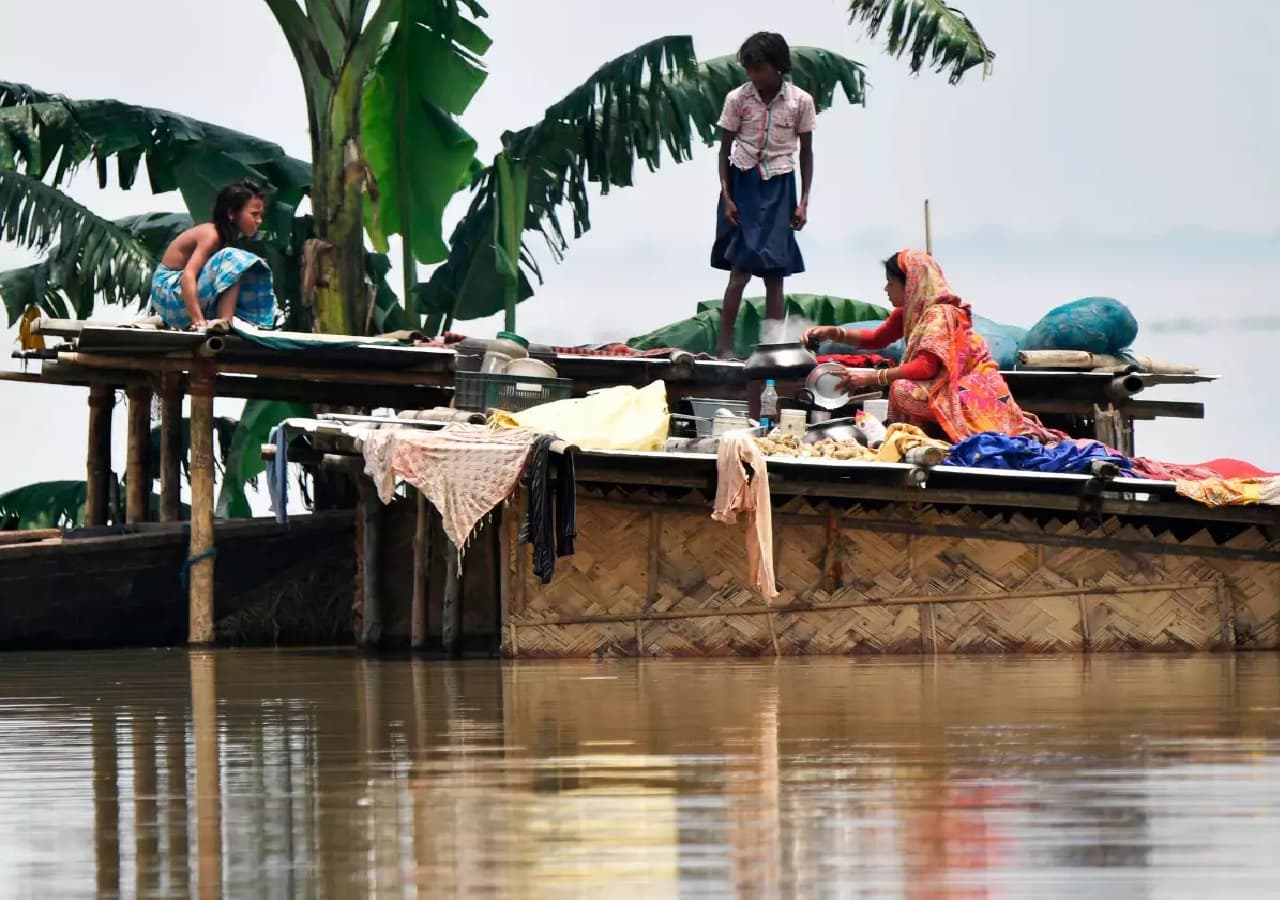 Assam Floods: असम में बाढ़ से भीषण तबाही, राष्ट्रपति रामनाथ कोविंद ने स्थिति का लिया जायजा