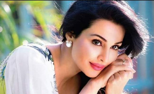 फिल्‍म 'स्त्री' से ज़्यादा नाम और पहचान वेब सीरीज 'गंदी बात' से मिली...एक्‍ट्रेस फ़्लोरा सैनी ने खुद माना