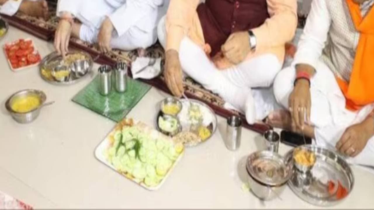 Explainer : वोट बैंक बचाने के लिए दलित-आदिवासियों को रिझाती है भाजपा?