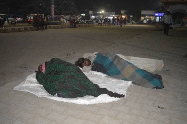 UP: सड़क हादसे रोकने को CM योगी की अपील-यातायात नियमों का करें पालन, सड़क के किनारे पटरी पर न सोएं...