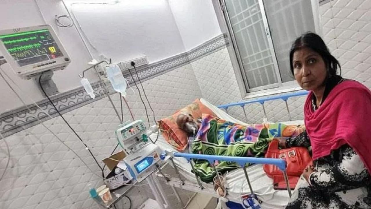 मां के श्राद्ध में नहीं आया बेटा, फिर बाप को मृत बता बेच दी जमीन, सदमें पिता पहुंचा ICU, बेटी कर रही सेवा