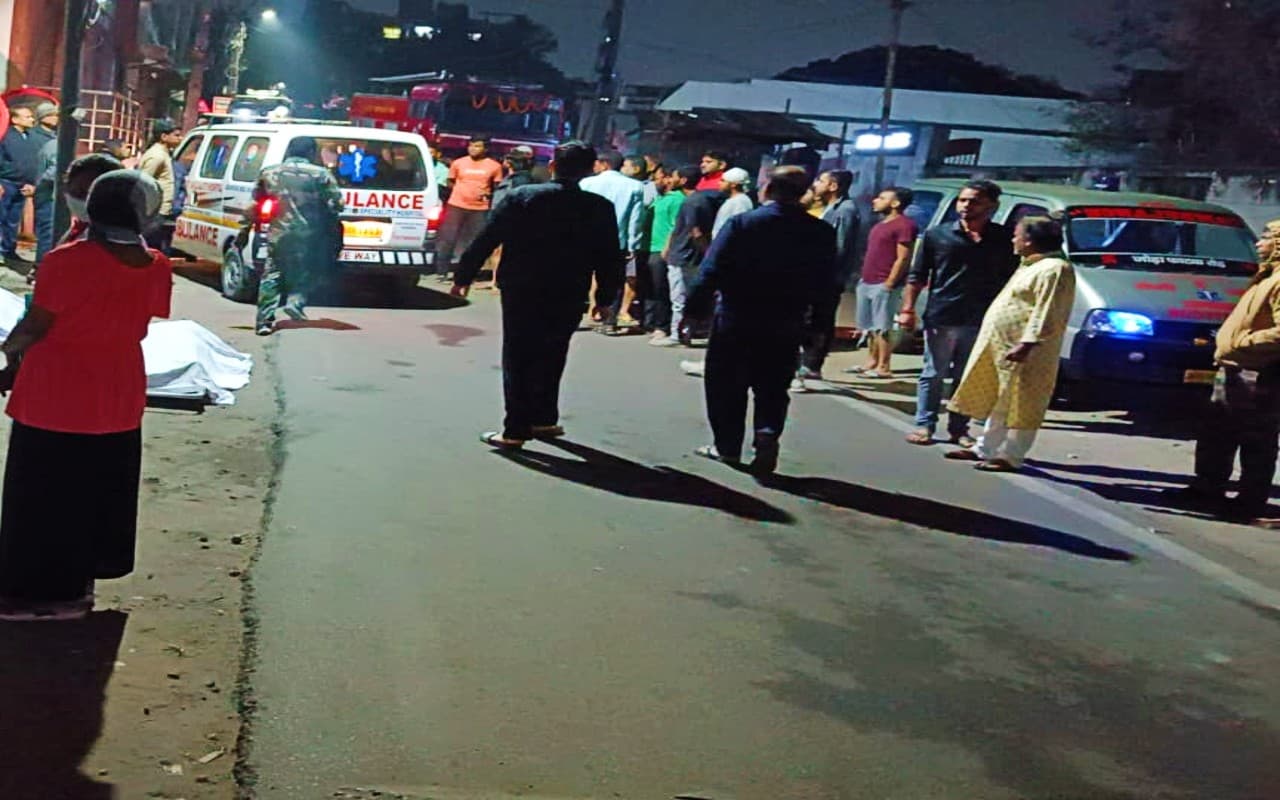 धनबाद का हाजरा क्लिनिक अग्निकांड: डॉक्टर दंपती समेत 5 की मौत, रांची की फॉरेंसिक टीम करेगी जांच, क्लिनिक सील