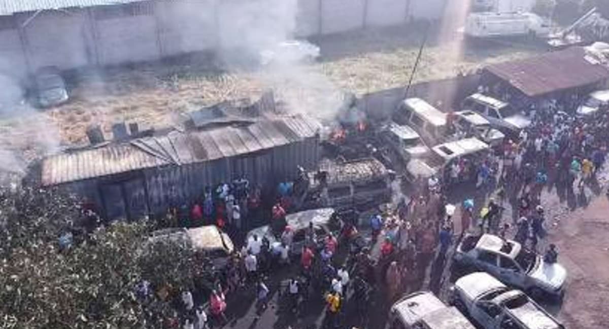 तेल टैंकर में ब्लास्ट, 92 लोगों की मौत, सिएरा लियोन में हुआ हादसा