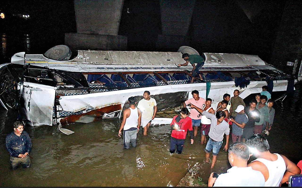 झारखंड : दोपहिया वाहनों के इंश्योरेंस पर दौड़ रही बड़ी गाड़ियां, बीमा में फर्जी करने वालों का सिंडिकेट सक्रिय