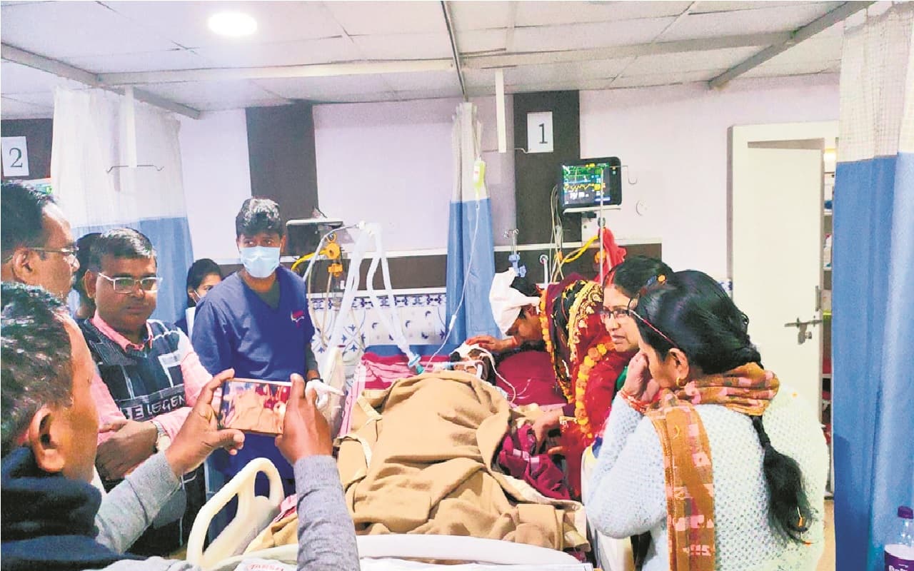 Gaya: सीरियस हुई मां तो ICU में ही करा दी बेटी की शादी, मरते वक्त IITian बेटी-दामाद को दिया आशीर्वाद