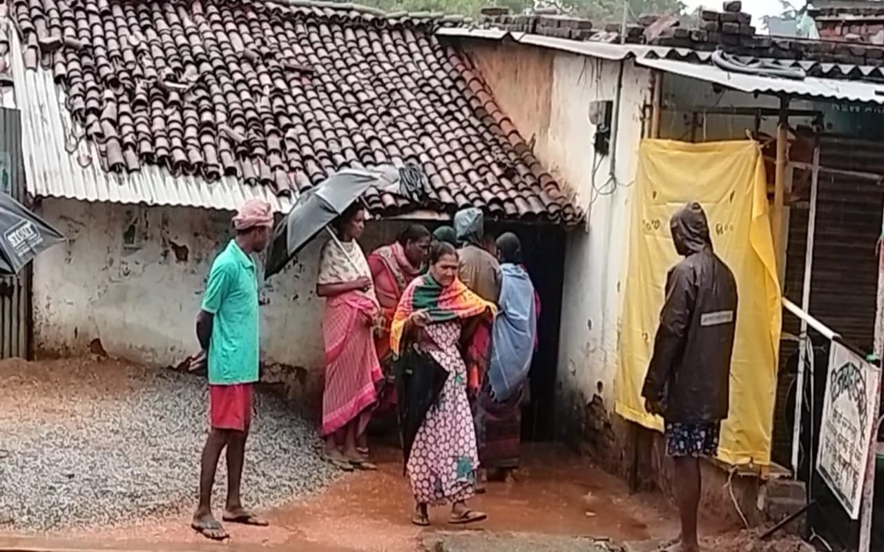 गुमला : अवैध संबंधों के शक में पति ने पत्नी को उतारा मौत के घाट, आरोपी गिरफ्तार