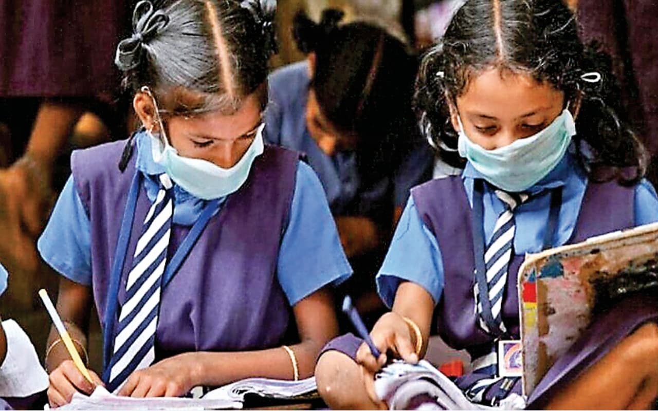 धनबाद में जलमीनार की क्षमता से अधिक बांट दिया वाटर कनेक्शन, अब दे रहे हैं एक दिन बीच कर पानी